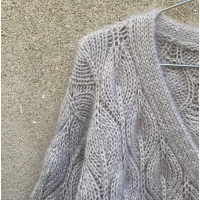 KFO - Cardigan V-neck (Engelstalig)