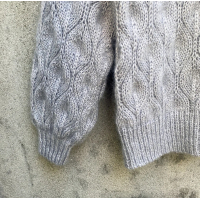 KFO - Cardigan V-neck (Engelstalig)