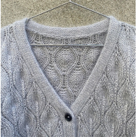 KFO - Cardigan V-neck (Engelstalig)