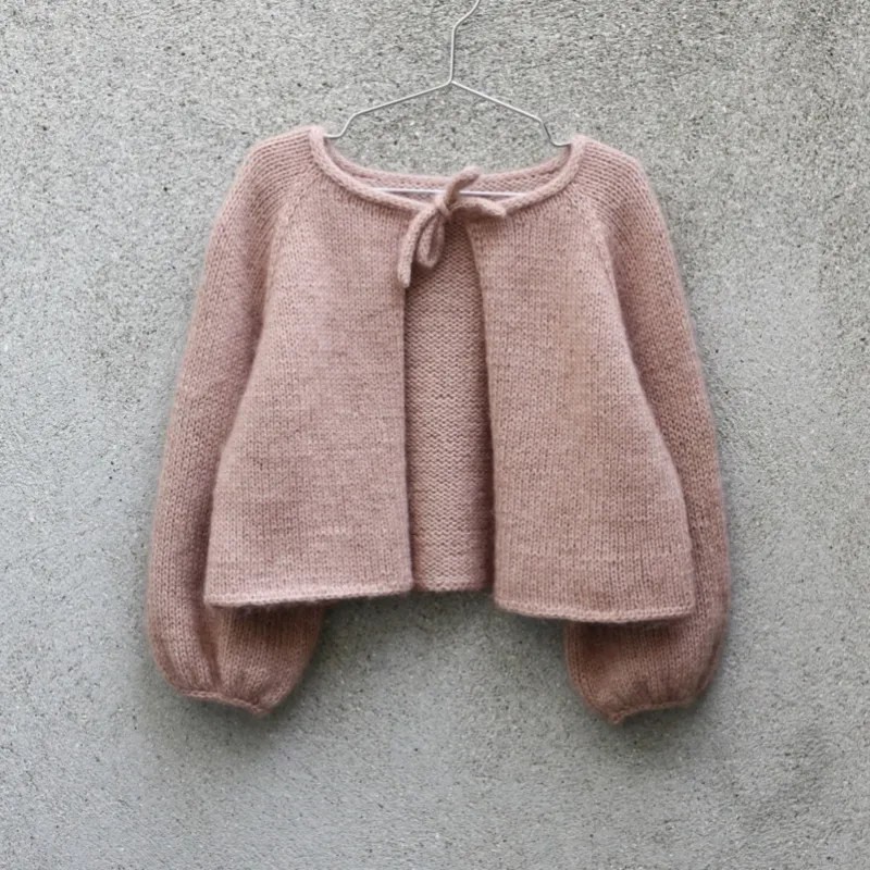 KFO - Audrey Cardigan (Engelstalig)